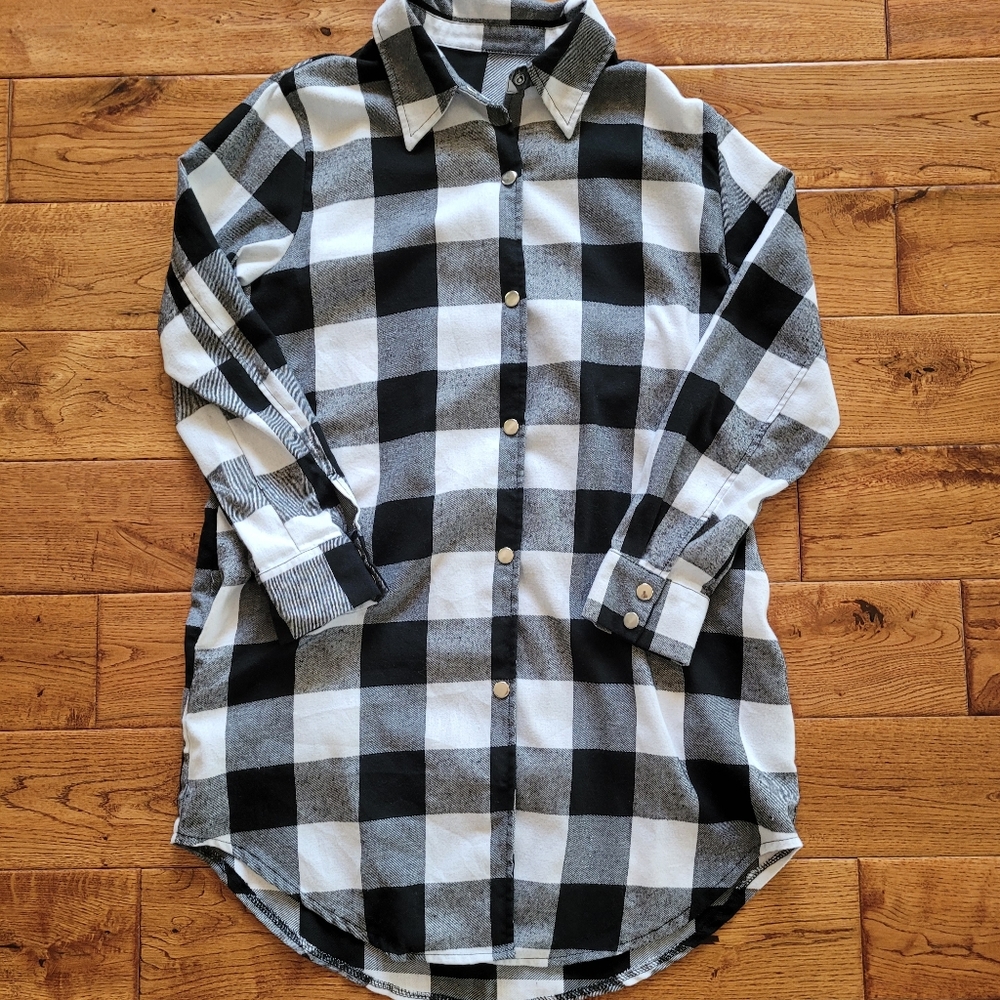 Black and White Buffalo Plaid tunic/jacket